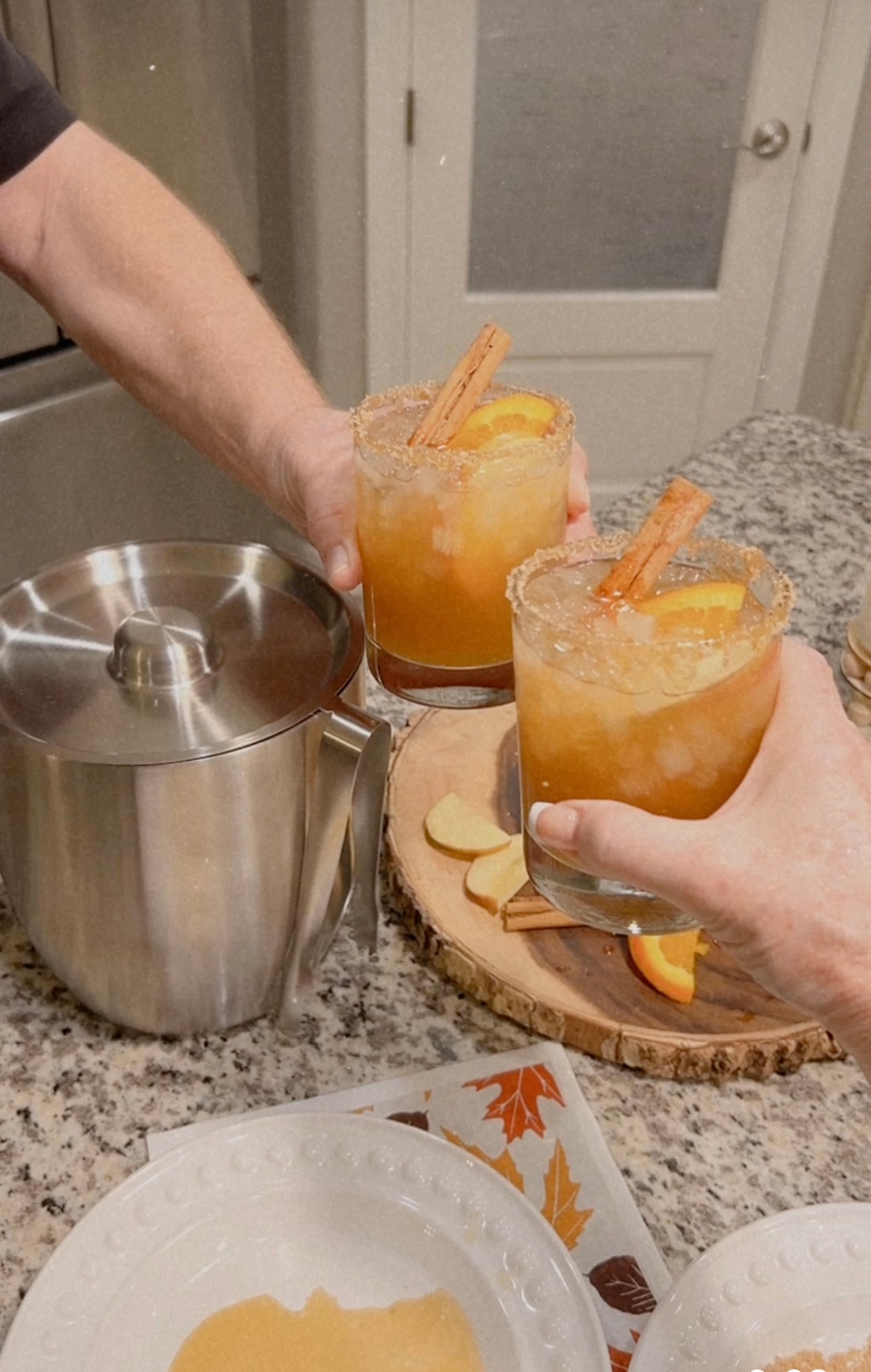 Autumn Ice Bucket Creations: Crafting Fall-Themed Iced Drinks